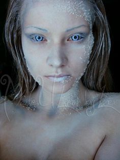 Ice queen 2 made yew look Winter Make-up, Ice Makeup, Ice Queen Makeup, Winter Make Up, Make Up Inspiration, Halloween Makeup Inspiration