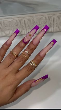 Purple Bling Nails, Purple And Gold Nails, Butterfly Hairstyle, Acrylics Nails, Acrylic Nail Shapes, Edge Nails, Claw Nails, Colored Acrylic Nails