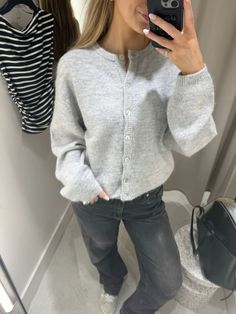 #cardigan #outfit #outfitinspo #ootd White Button Cardigan Outfit, Cardigan Button Up Outfit, Round Neck Cardigan Outfit, Black Knit Cardigan Outfit, Button Cardigan Outfit, 6th Form Outfits, Knit Cardigan Outfit, 6th Form, Outfit Cardigan