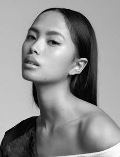 Charlene Almarvez, Model Portfolio Examples, Modelling Portfolio, Black And White Models, Models To Draw, Black And White Face, Elite Model Management