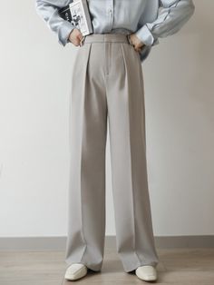 SPECIFICATIONS Retro Straight Wide Leg Brown Pants Vintage Female Korean High Waist Casual Long Navy Blue Pants White Beige Trousers Brand Name: loribindwood Style: Casual Age: JUNIOR Origin: Mainland China CN: Guangdong Season: All season Waist Type: HIGH Decoration: NONE Elasticity: Non Strech Fabric Type: Broadcloth Pattern Type: Solid Pant Style: Wide Leg Pants Material: Polyester Fit Type: LOOSE Length: Full Length Place Of Origin: China (Mainland) Closure Type: Zipper Fly Gender: WOMEN Fro Wide Leg Brown Pants, Elegant Office Wear, Elegant Summer Dresses, High Waisted Wide Leg Pants, Navy Blue Pants, White Trousers, Pants Vintage, New Retro, Pants White