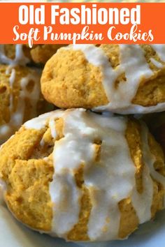 OLD FASHIONED SOFT PUMPKIN COOKIES - These are one of the BEST cookies for fall – perfectly soft, absolutely delicious and so easy to make. Chai Cookies Recipe, Beef Sausage Recipes, Iced Pumpkin Cookies, Chai Cookies, Pumpkin Oatmeal Cookies, Pumpkin Chai