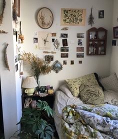 Gay Room Aesthetic, Room Aesthetic Vintage, Gay Room, Room Deco, Redecorate Bedroom, Cozy Room