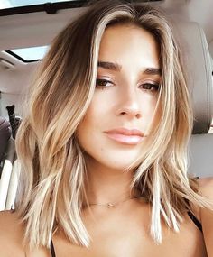 Middle Part Bob Brown Hair, Shoulder Length Sleek Hair, Curtain Bangs Medium Hair Blonde Balayage, Dark Melted Roots Blonde Ombre, Trendy Women’s Haircuts 2023, Shoulder Length Hair For Wide Face, Short With Blonde Highlights, Layered Bob Hairstyles 2023, Trendy Mom Haircut 2023