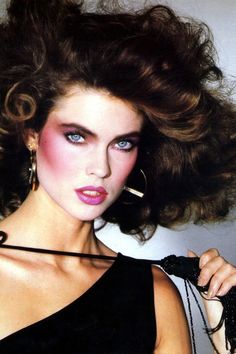 Makeup in the 1980's was very bold. Women wore dark eyeliner and eyeshadow for the eyes. They also used very bright lipstick and blush. This allowed women to start wearing more and more makeup on a day to day basis. 1980’s Makeup, 1981 Fashion, Editorial Make-up