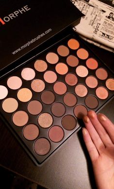 Shimmery Makeup, Alat Makeup, Makeup Eyeshadow Palette, Fotografi Vintage, Braut Make-up