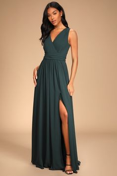 Thoughts of Hue Emerald Green Surplice Maxi Dress Vestidos Color Verde Esmeralda, Black Tie Wedding Guest Dress, Black Tie Wedding Guests, Maid Of Honour Dresses, Emerald Green Dresses, Green Bridesmaid, Formal Dresses Gowns, Green Bridesmaid Dresses, Prom Dresses Online