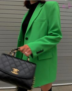 Streetstyle Outfit Ideas, Green Vest Outfit, Parisian Chic Outfits, Street Style Boots, Luxury Lifestyle Fashion, Looks Pinterest, Blazer Outfit, Green Blazer