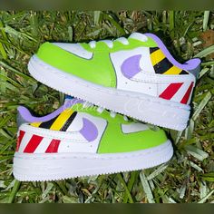 Buzz Theme AF1 -from toddler to big kids sizes -hand painted -turn around 2 to 3 weeks...if needed prior please inbox to confirm it can be done. . . . all items are custom and made to order therefore all sales are final and non refundable. Once order has been placed you have 24 hours to cancel the order for full refund after that no exchanges or refunds available Green Sneakers With Rubber Sole For Playtime, Custom Hand Painted Green Sneakers, Nike Website, Air Force 1 Shoes, Custom Shoes Diy, Nike Shoe, Hand Painted Shoes, Shoe Design, Sneakers Athletic