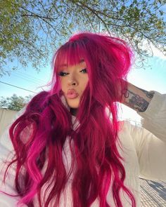 Cherry Red Hair Color, Fox Hair Color, Gemini Hair, Red Hair Color Ideas, Rosa Shocking, Cherry Red Hair, Magenta Hair, Fox Hair, Hot Pink Hair