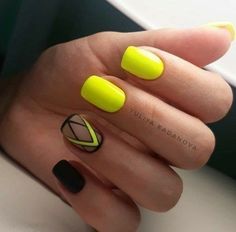 Gold Gel Nails, Cute Nail Art Designs, Matte Nails Design, Vibrant Nails, Sparkle Nails, Black Nail, Yellow Nails, Hot Nails