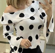 Stylish Short Dresses, Stylish Work Attire, Classy Women, Work Attire, Ladies Tops Fashion, Minimalist Fashion, Beautiful Outfits, Top Styles, Polka Dot