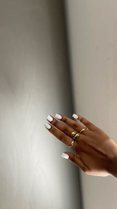 whiteeeessss Classy Mani Pedi Combos, Clean Girl Nails Black Women, Nails For Black Women, Manicure Hands, Short Manicure, Clean Girl Nails, Plain Nails, Edgy Nails