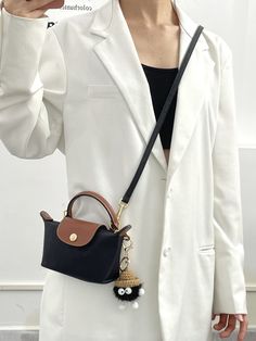 Longchamp Bag Accessories, Longchamp Xs Bag, Longchamp Small Le Pliage Outfit, Longchamp Bag Charm, Styling Longchamp Bag