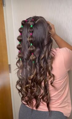 Concert Hairstyles With Glitter, Bubble Braids With Tinsel, Hair Styles For Concerts Long Hair, Bubble Hairstyle Braids Pigtails, Christmas Concert Hairstyles Girl Hair, Jayne Matthews, Good Haircut, Sweet 16 Outfits, Glamorous Hair