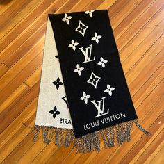 Authentic Louis Vuitton 100% Cashmere Scarf “Reykjavik Cashmere Scarf” Great Condition Hardly Ever Worn Ysl Scarf, Louis Vuitton Brown, Louis Vuitton Accessories, Black Scarf, Reykjavik, Cashmere Scarf, Authentic Louis Vuitton, Scarf Wrap, Black Color