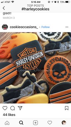 cookies decorated to look like harley davidson motorcycles