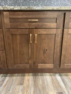 Rustic Hickory — Old City Kitchens Dark Hickory Kitchen Cabinets, Stained Hickory Kitchen Cabinets, Hickory Cabinets Kitchen, Rustic Hickory Kitchen, Raised Panel Kitchen Cabinets, Kitchen Design Countertops, Hickory Cabinets