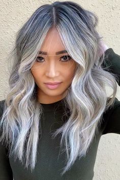 Brown To Ice Blonde Balayage, Silver Balyage Short Hair, Balayage Grey Blonde, White Bayalage Hair, Grey Highlights On Blonde Hair, Silver Bayalage Hair, Ashy Grey Balayage, White Balayage, White Blonde Balayage