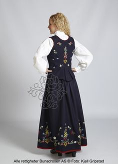 lofotbunad - Google Search European Traditional Clothing, Nordic Culture, Scandinavian Lifestyle, Faroe Islands, Northern Europe, Folk Costume, My Heritage, Traditional Clothing