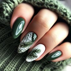 Forest Green Winter Nails, Dark Green Sweater Nails, Winter Tree Nail Art, Holly Leaf Nails, Pine Tree Nail Art, Forest Green Christmas Nails, Pine Tree Nails, Elegant Christmas Nails Classy Holidays, Emerald Green Christmas Nails