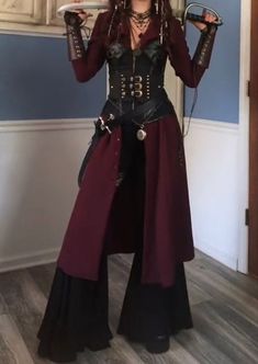 Elizabeth Swann Outfit, Modern Pirate Aesthetic, Modern Pirate Outfit, Hotd Dresses, Halloween Costumes Y2k, Modern Pirate, Descendants Clothes, Most Popular Halloween Costumes