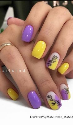 Light Purple Nails, Colourful Nails, Yellow Nails Design, Sns Nails, Short Square Nails, Purple Nail, Nail Fashion, Yellow Nails, Floral Nails