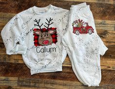 Kids christmas sweatshirt and sweatpants This is item is made to order and can be customized. If you have a color or other wording in mind, contact me! Can also be made as a tshirt for toddlers. All onesies are gerber brand onesies. Sweat Outfits, Sweats Outfit, Santa Sweatshirt, Sweat Set, Boys Christmas, Sweatshirt Christmas, Boys Long Sleeve, Christmas Sweatshirts, Kids Christmas