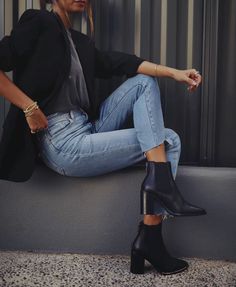 Minimalist Moda, Mode Casual, Looks Black, Looks Style, Mode Inspiration, Seville