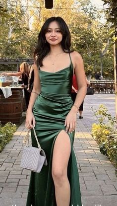 Formal Dance Dresses, Silk Prom Dress, Classy Prom, Green Silk Dresses, Classy Prom Dresses, Stunning Prom Dresses