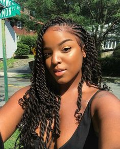 Flat Braids, Come Intrecciare, African Hair Braiding Styles, Tumblr Hair, Braided Cornrow Hairstyles, Braids Hairstyles Pictures, Natural Hair Twists, Twist Braid Hairstyles, Girl Braids