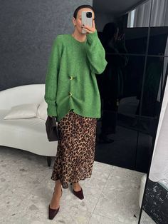 Emerald Green And Brown Outfit, Green Purse Outfit Ideas, Leopard Print Skirts, Eclectic Fashion Style Inspiration, Chartreuse Sweater Outfit, How To Style Leopard Skirt, How To Style Green Sweater, Leopard Slip Skirt Outfit, Clashing Patterns Outfits