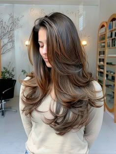 Long Layers For Thick Hair, Emanuela Postacchini, Layered Haircuts Straight Hair, Layered Haircuts Straight, Volume Haircut, Layered Haircuts For Long Hair, Layered Thick Hair, Color Balayage