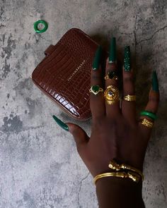 THE JUMA BRAND | TJB on Instagram: "Chocolate & Emerald 🖤" Dope Jewelry Accessories, Green Nail, Cute Acrylic Nail Designs, Dream Nails, Pretty Acrylic Nails, Dope Nails, Manicure E Pedicure