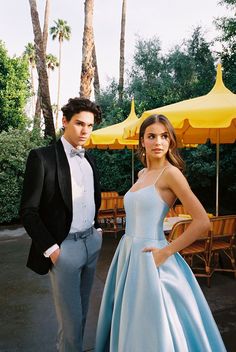 Prom Pictures Couples Black, Prom Dress Store, Street Photoshoot, Prom Pictures Couples, Homecoming Pictures, Prom 2022