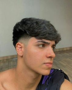 Haircuts For Silky Hair, Mexican Men Haircut, French Crop Hair Men, Boys Haircuts Long Hair, Hair Types Men, Undercut Curly Hair, Guys Ear Piercings, Men Fade Haircut Short, Mens Haircuts Medium