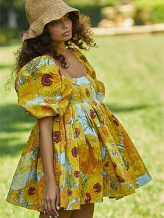 French Princess, Sunflower Dress, Fluffy Skirt, Puffy Dresses, French Dress, Dress Backless, Pleated Mini Dress, High Waist Fashion, Pleated Fabric