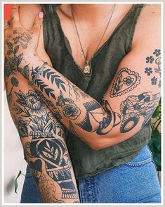 Tattoo Style - Get access to the leading brands and amazing products to meet your desire - Act Now and Visit Today! Traditional Tattoo Woman, Patchwork Tattoos, Earthy Tattoos, Traditional Style Tattoo, Tattoos Mandala, Traditional Tattoo Sleeve, Tattoos Geometric, Tattoos Skull, Hair Tattoos