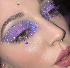 Rhinestone Makeup, Purple Makeup, Alternative Makeup, Edgy Makeup, Creative Makeup Looks, Festival Makeup, Editorial Makeup