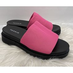 Torrid Chunky Platform Sandal In Hot Pink Size 9ww. New - You Can See Where Security Tag Was And Small Black Stain On Pink Part -See Photos. Thank You For Viewing My Listing. Be Sure You Check Out My Other Listings For More Great Deals. Trendy Platform Slides For Vacation, Trendy Platform Slides With Flat Heel, Trendy Flat Heel Platform Slides, Chunky Platform Sandals, Black Stains, Chunky Platform, In Hot, Platform Sandals, Women's Shoes Sandals