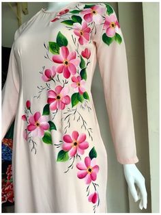 Painting Designs On Clothes, Clothes Images, Fabric Colour Painting, Fabric Paint Shirt, Saree Painting Designs, Fabric Paint Diy, Saree Painting, Hand Painted Dress, Fabric Painting On Clothes