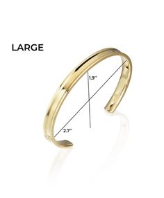 The perfect pairing for your Larsson & Jennings timepiece, introducing our Classic and Link bangle. Featuring subtle engraving, the bangle is an elegant choice whatever the occasion. Wear alone or mix the metals for a dynamic look. Available in Small or Large. Dimensions: SMALL Length: 2.3'' Width: 1.6'' LARGE Length: 2.7'' Width: 1.9'' Adjustable Formal Bangle With Shiny Finish, Adjustable Shiny Finish Bangle For Formal Occasions, Adjustable Shiny Bangle For Formal Occasions, Timeless Adjustable Bangle For Anniversary, Adjustable Timeless Bangle For Anniversary, Modern Adjustable Bangle For Anniversary, Rose Gold Bangle, Modern Mom, British Heritage