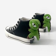 Dinosaur Shoes, Y2k Fashion Aesthetic, Japanese Korean Fashion, Y2k Aesthetic Fashion, Kawaii Dinosaur, Kawaii Shoes, Dinosaur Plush, Cute Sneakers, Estilo Preppy