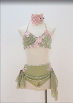 We welcome fully customized requests. Available in all colors. Be sure to message me before ordering. This piece is perfect for competition wear/ Figure Skating/Rhythmic gymnastics PLEASE NOTE  Custom lead time is 8-10 weeks. Please message your competition date or when you need it by, and order with ample time. RETURN POLICY No returns on custom costumes or deposits. We can only provide credits and alterations. ORDER TO MADE Please include: 1. Chest, waist, hips, and girth measurements 2. Color Dance Leotards Costumes, Polka Dot Dance Costume, Glamour Costumes Dance, Jazz Dance Class Outfit, Dance Costumes Lyrical Contemporary, Gray Dance Costume, Musical Theater Dance Costumes, Competitive Dance Costumes, Fairy Dance Costume