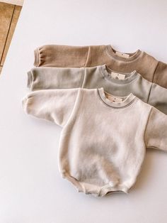 Tiny Outfits, Neutral Baby Clothes, Mini Clothes, Baby Closet, Baby Inspiration, Baby Boom, Baby Fits, Future Mom, Baby Style