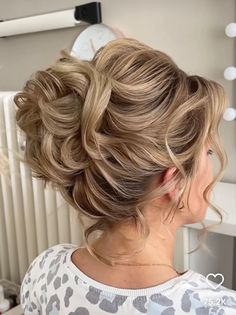 Mother Of The Bride Hair Curly Over 50, Grandma Hairstyles For Wedding, Mother Of The Groom Hair And Makeup, Updos For Mother Of The Bride, Hairstyles For Mother Of The Groom, Medium Length Mother Of The Bride Hair, Mother Of The Bride Hair Updo, Mom Of The Bride Hair, Bride Hairstyles With Veil Updo