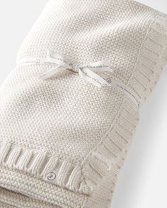 Kind to the earth and gentle on delicate skin, this chunky knit organic cotton blanket is oh so soft and cozy from day one to "one day..." Perfect to gift, to cuddle, to take everywhere, and to keep forever or pass down when the time comes. Crafted in the purest organic fabrics and sustainable materials, Little Planet is a return to simplicity. Thoughtful essentials and timeless pieces to gift or to hold on to. Seed Stitch Blanket, Chunky Knit Yarn, Planet Clothing, Affordable Clothing Websites, Organic Cotton Blanket, Stitch Blanket, Seed Stitch, Cotton Texture