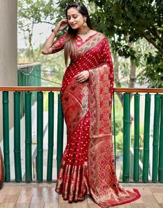 Type : Saree Saree Color : Maroon Blouse Color : Maroon Saree Length : 6.3 Mtrs (With Blouse) Blouse Length : 0.80 Mtr Fabric : Silk Work : Zari Weaving Care Instruction : Hand Wash Product Code : 33265