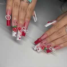 Red Nails Acrylic Hello Kitty, Fresita Nail Ideas, Red And Pink Star Nails, Hello Kitty Nails Red, Red Hello Kitty Nails, Hello Kitty Nails Long, Fake Gel Nails