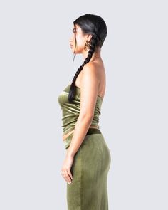 A summertime essential 😍 Put together the cutest fits with this olive green, strapless tube top made with velvet fabric. The type of top you can never go wrong with 💚 Fitted Green Strapless Tube Top, Trendy Green Strapless Tube Top, Trendy Green Bandeau Tube Top, Green Strapless Tube Top For Night Out, Trendy Green Strapless Crop Top, Green Strapless Tube Top For Party, Green Bandeau Tube Top For Night Out, Green Strapless Tops For Night Out, Green Strapless Crop Top For Party